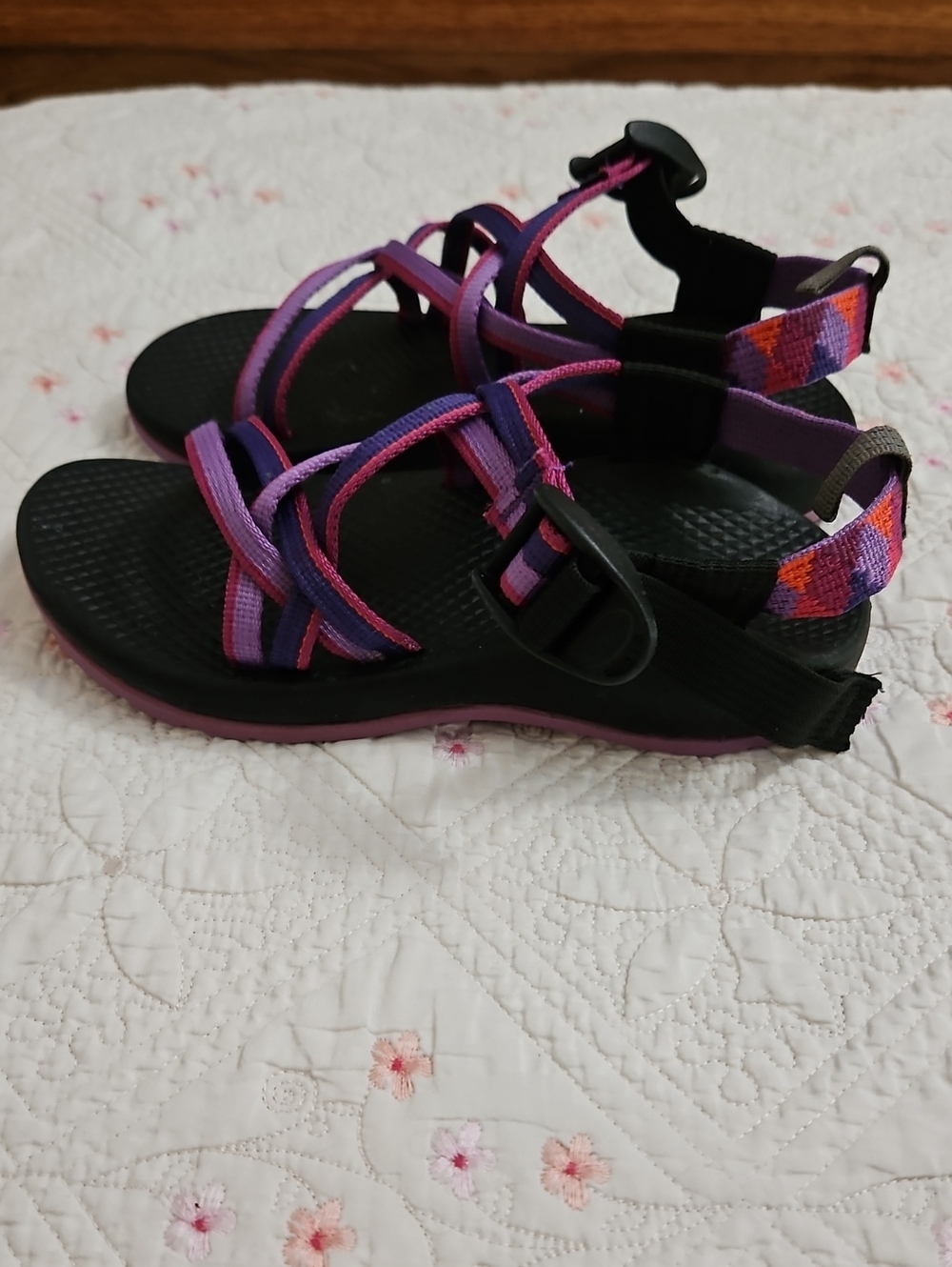 Chaco Classic ZX1 Purple Pink Black Strappy Sandals Shoes Sz 1 Kids - Picture 3 of 6